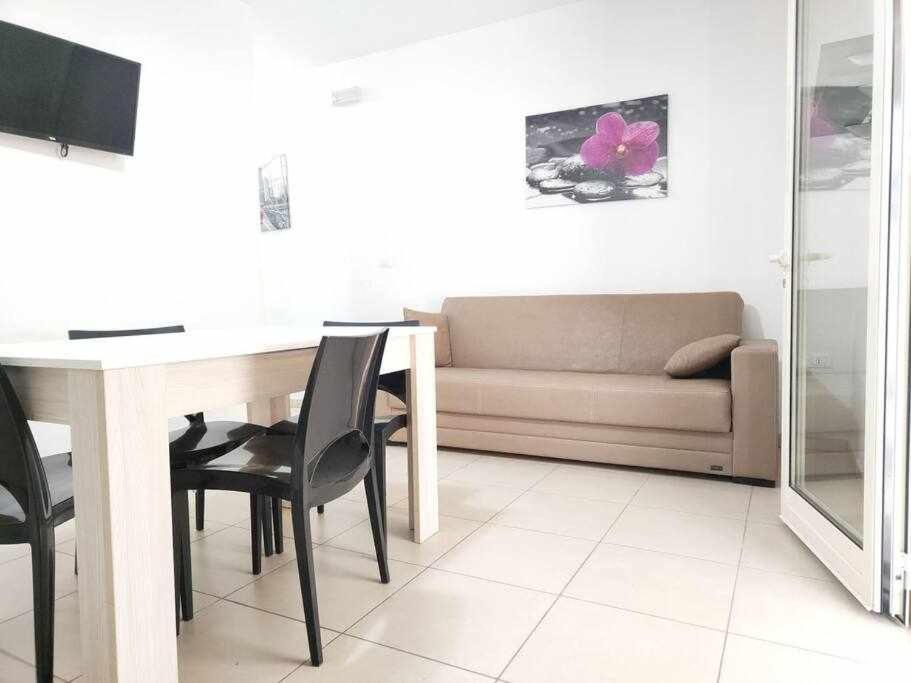 App Girasole 1A 300 Metri Dal Mare In Salento Apartment Torre San Giovanni Ugento Exterior foto